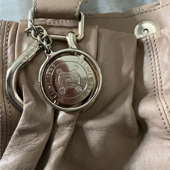 Elegant Tan Leather Women's Bag authentic Celine bag - Picture 2 of 16